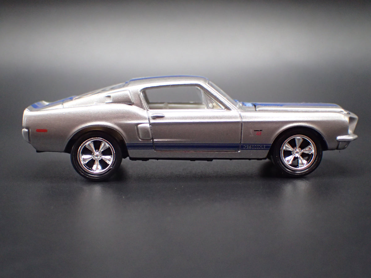 1968 68 FORD MUSTANG SHELBY GT500KR 1/64 COLLECTIBLE DIORAMA DIECAST MODEL CAR