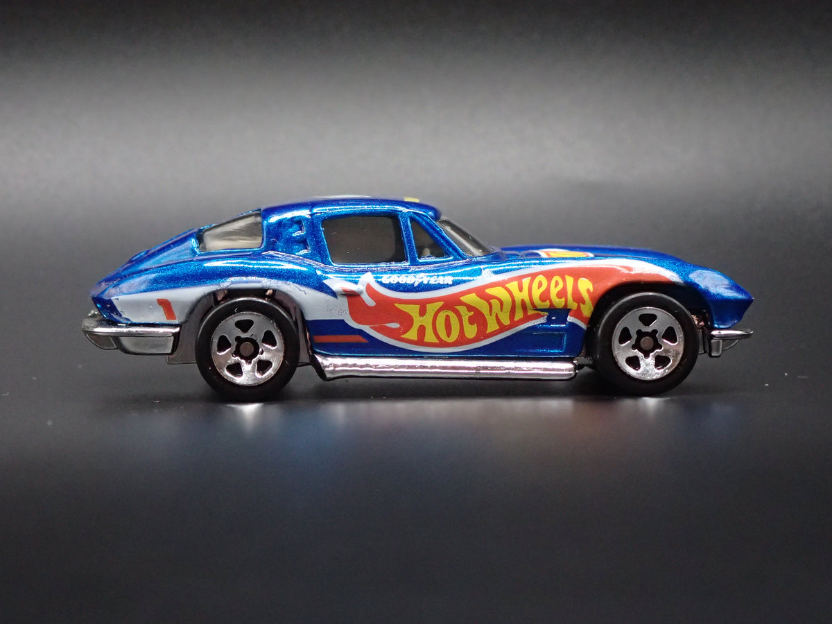 1963 63 CHEVY CHEVROLET CORVETTE SPLIT WINDOW BLUE 1/64 SCALE DIECAST MODEL CAR