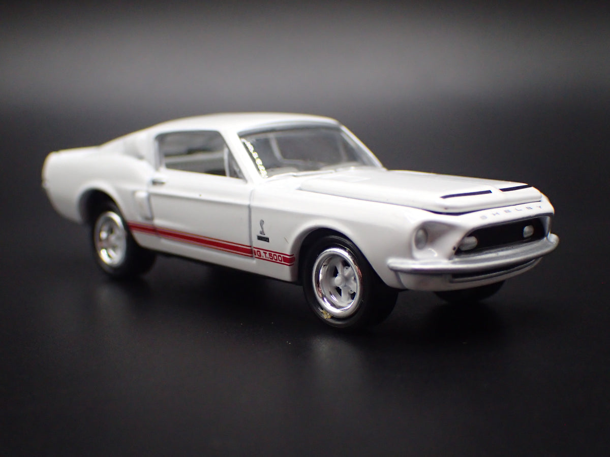 1968 68 FORD MUSTANG SHELBY GT500 1/64 COLLECTIBLE DIORAMA DIECAST MODEL CAR