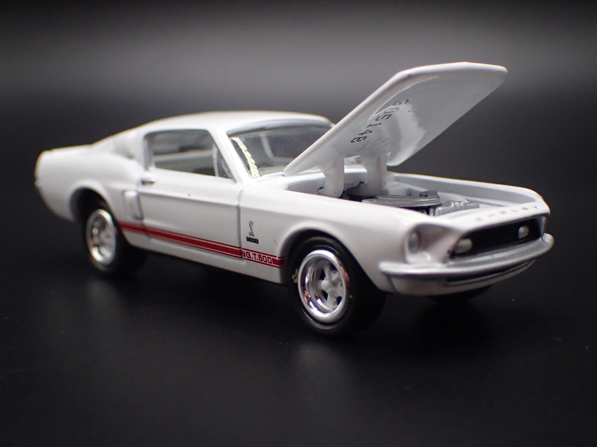 1968 68 FORD MUSTANG SHELBY GT500 1/64 COLLECTIBLE DIORAMA DIECAST MODEL CAR