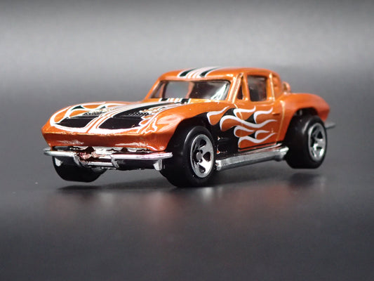 1963 63 CHEVY CHEVROLET CORVETTE SPLIT WINDOW ORANGE 1/64 SCALE DIECAST MODEL CAR-Burning Rubber Toy Company