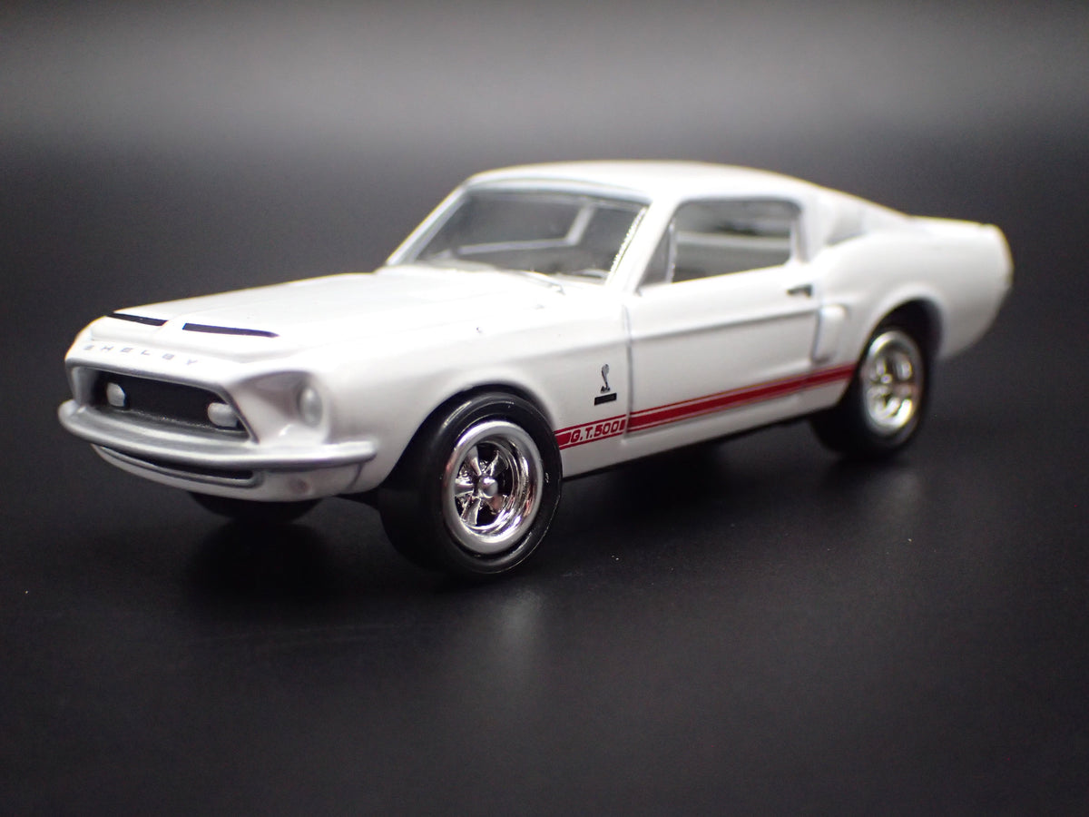 1968 68 FORD MUSTANG SHELBY GT500 1/64 COLLECTIBLE DIORAMA DIECAST MODEL CAR
