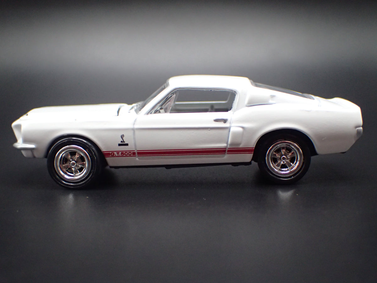 1968 68 FORD MUSTANG SHELBY GT500 1/64 COLLECTIBLE DIORAMA DIECAST MODEL CAR