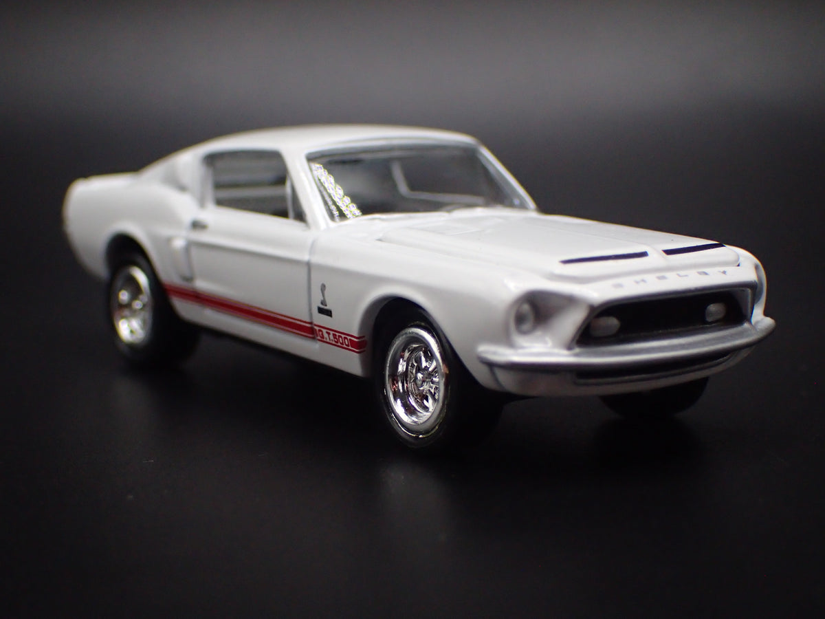 1968 68 FORD MUSTANG SHELBY GT500 1/64 COLLECTIBLE DIORAMA DIECAST MODEL CAR