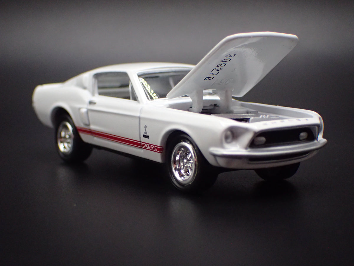 1968 68 FORD MUSTANG SHELBY GT500 1/64 COLLECTIBLE DIORAMA DIECAST MODEL CAR