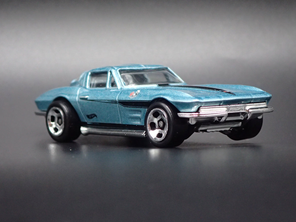 1963 63 CHEVY CHEVROLET CORVETTE SPLIT WINDOW 1/64 SCALE DIECAST MODEL CAR