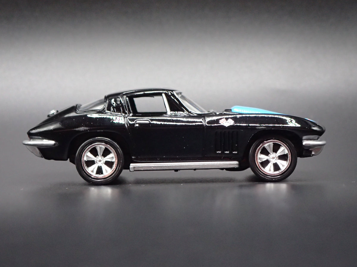1965 65 CHEVY CHEVROLET CORVETTE BLACK 1:64 SCALE DIORAMA DIECAST MODEL CAR