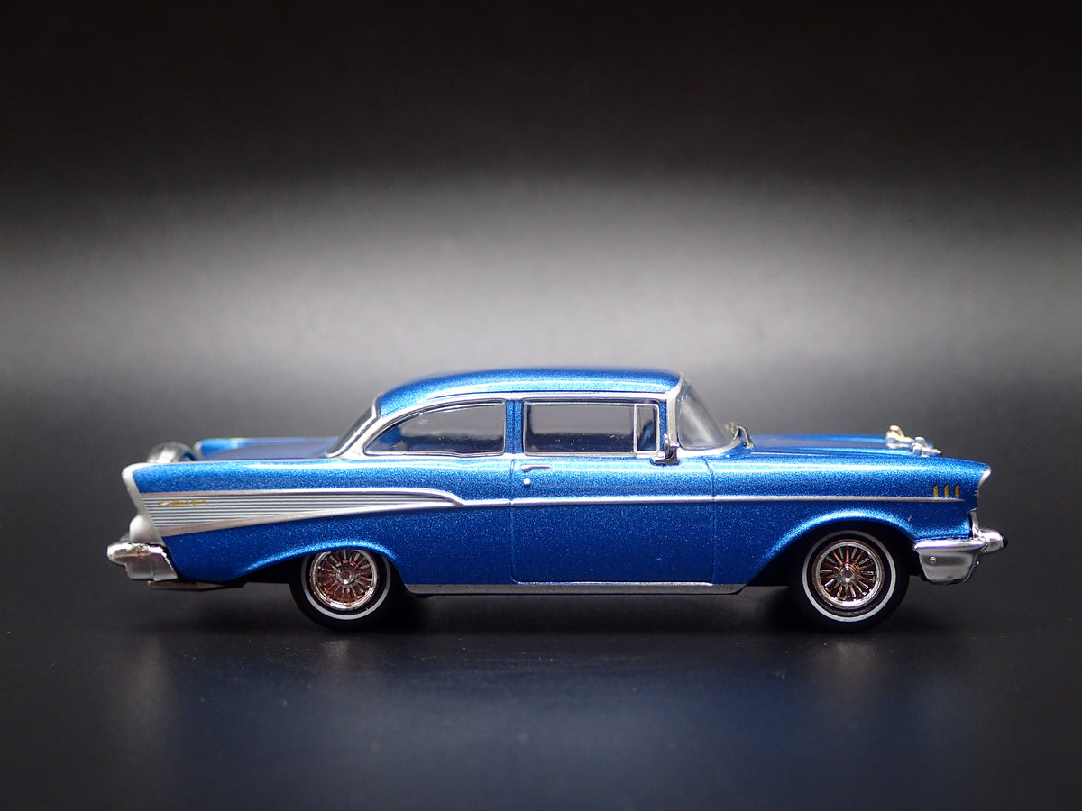 1957 57 CHEVY CHEVROLET BEL AIR SEDAN BLUE 1:64 SCALE DIORAMA DIECAST MODEL CAR
