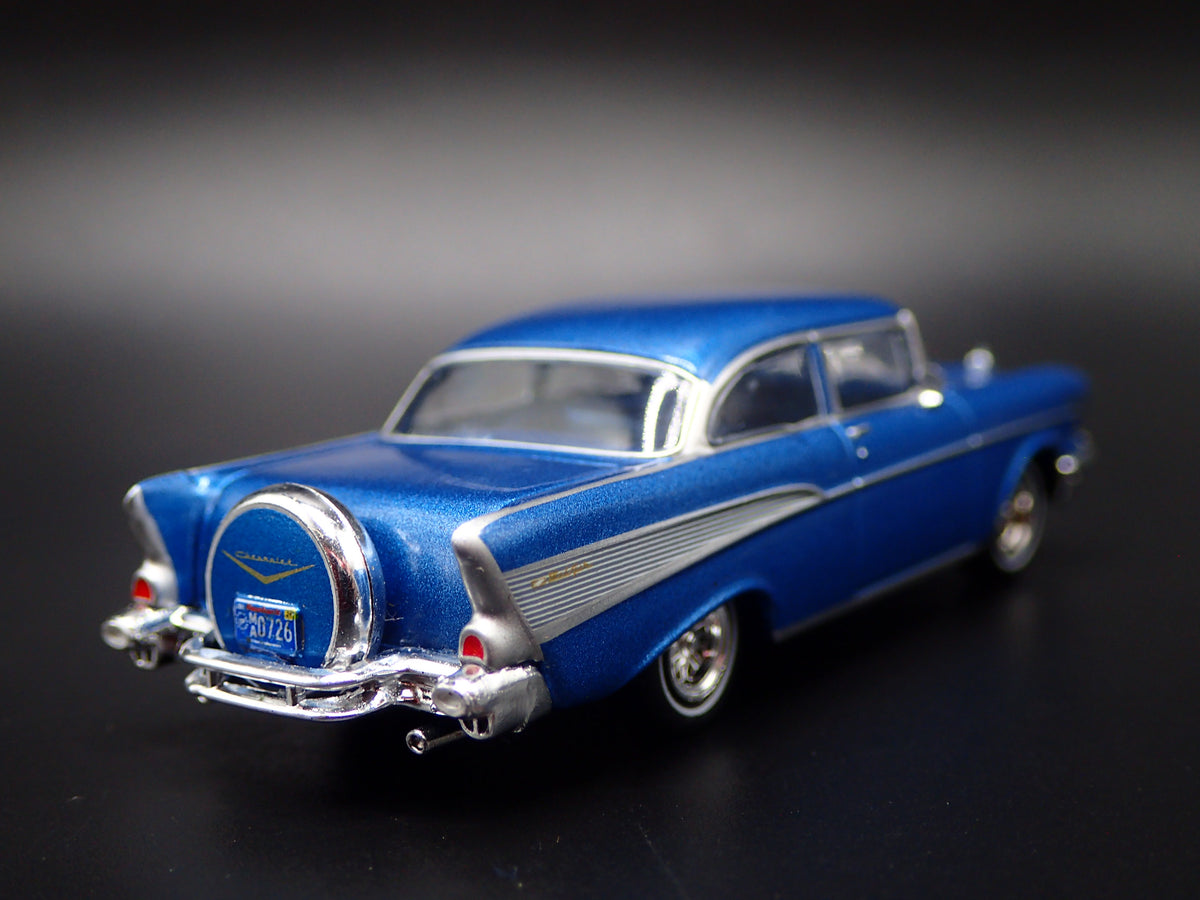 1957 57 CHEVY CHEVROLET BEL AIR SEDAN BLUE 1:64 SCALE DIORAMA DIECAST MODEL CAR