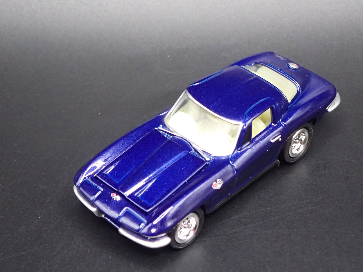 1966 66 CHEVY CHEVROLET CORVETTE BLUE 1:64 SCALE DIORAMA DIECAST MODEL CAR