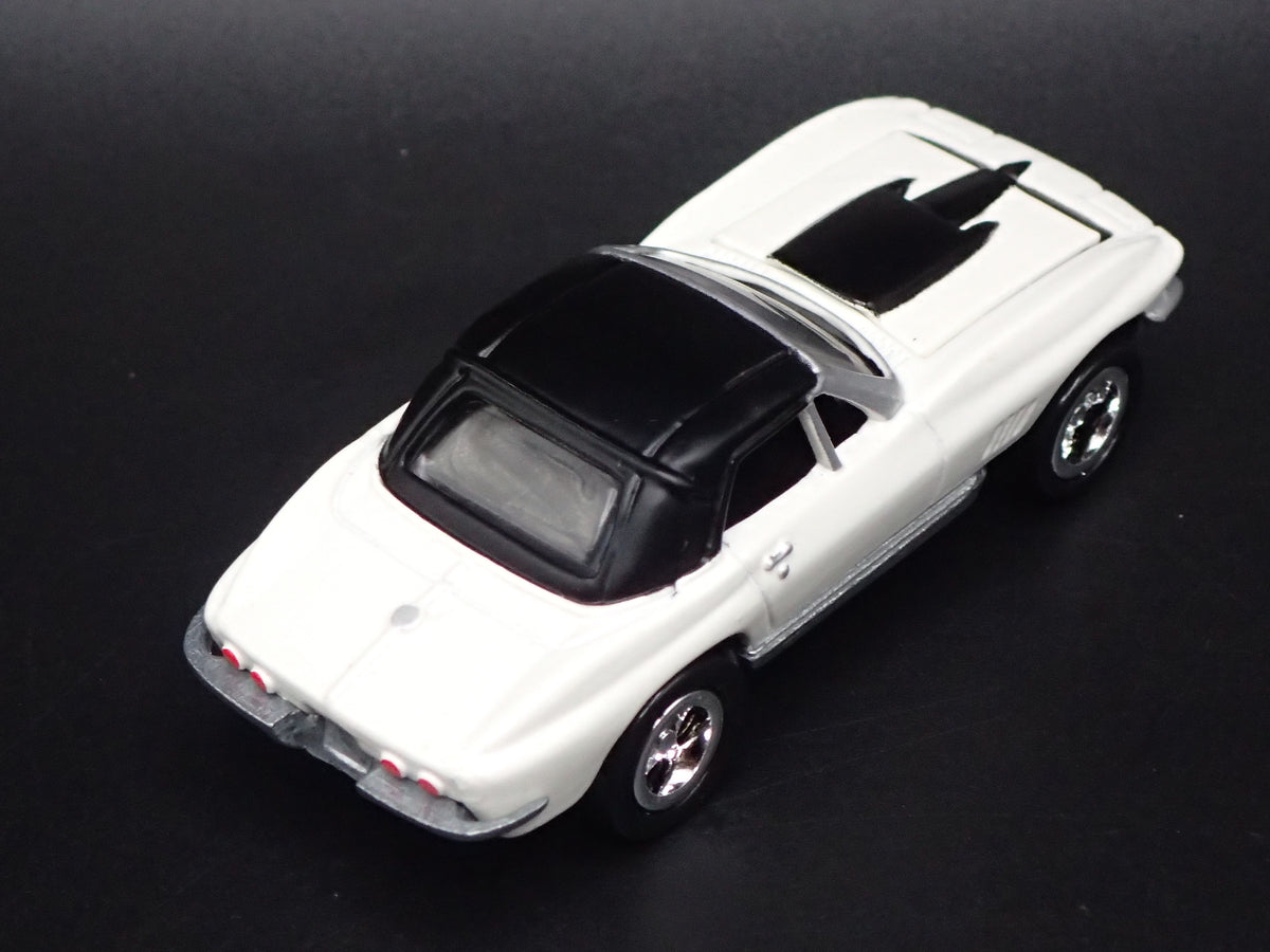 1967 67 CHEVY CHEVROLET CORVETTE ROADSTER 1/64 SCALE DIORAMA DIECAST MODEL CAR