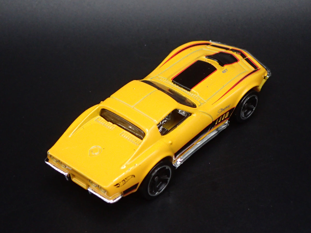 1969 69 CHEVY CHEVROLET CORVETTE YELLOW 1:64 SCALE DIORAMA DIECAST MODEL CAR