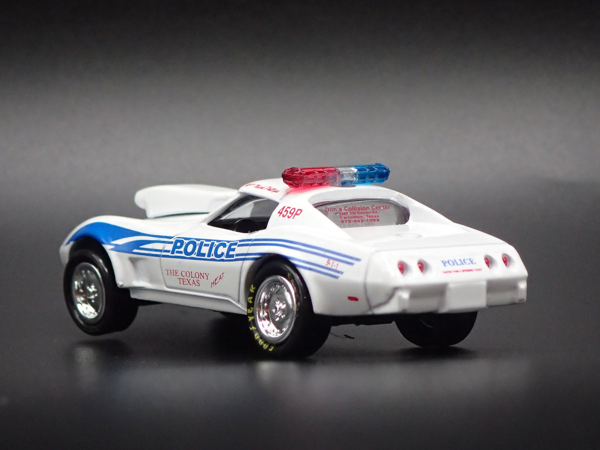 1976 76 CHEVY CHEVROLET CORVETTE POLICE 1:64 SCALE DIORAMA DIECAST MODEL CAR