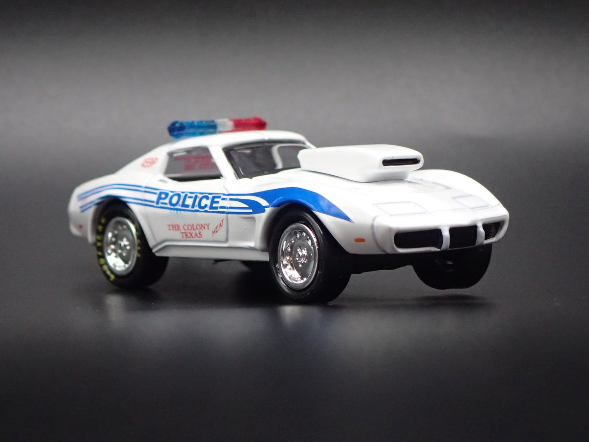 1976 76 CHEVY CHEVROLET CORVETTE POLICE 1:64 SCALE DIORAMA DIECAST MODEL CAR