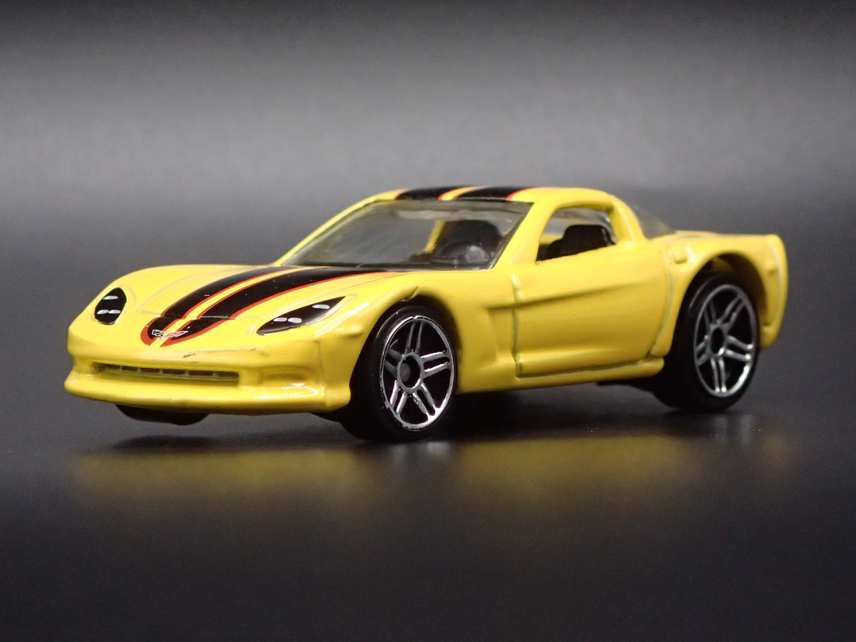 2005-2013 CHEVY CHEVROLET CORVETTE C6 YELLOW 1:64 SCALE DIORAMA DIECAST MODEL CAR