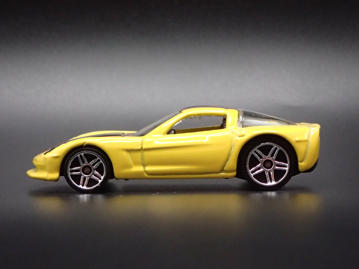 2005-2013 CHEVY CHEVROLET CORVETTE C6 YELLOW 1:64 SCALE DIORAMA DIECAST MODEL CAR