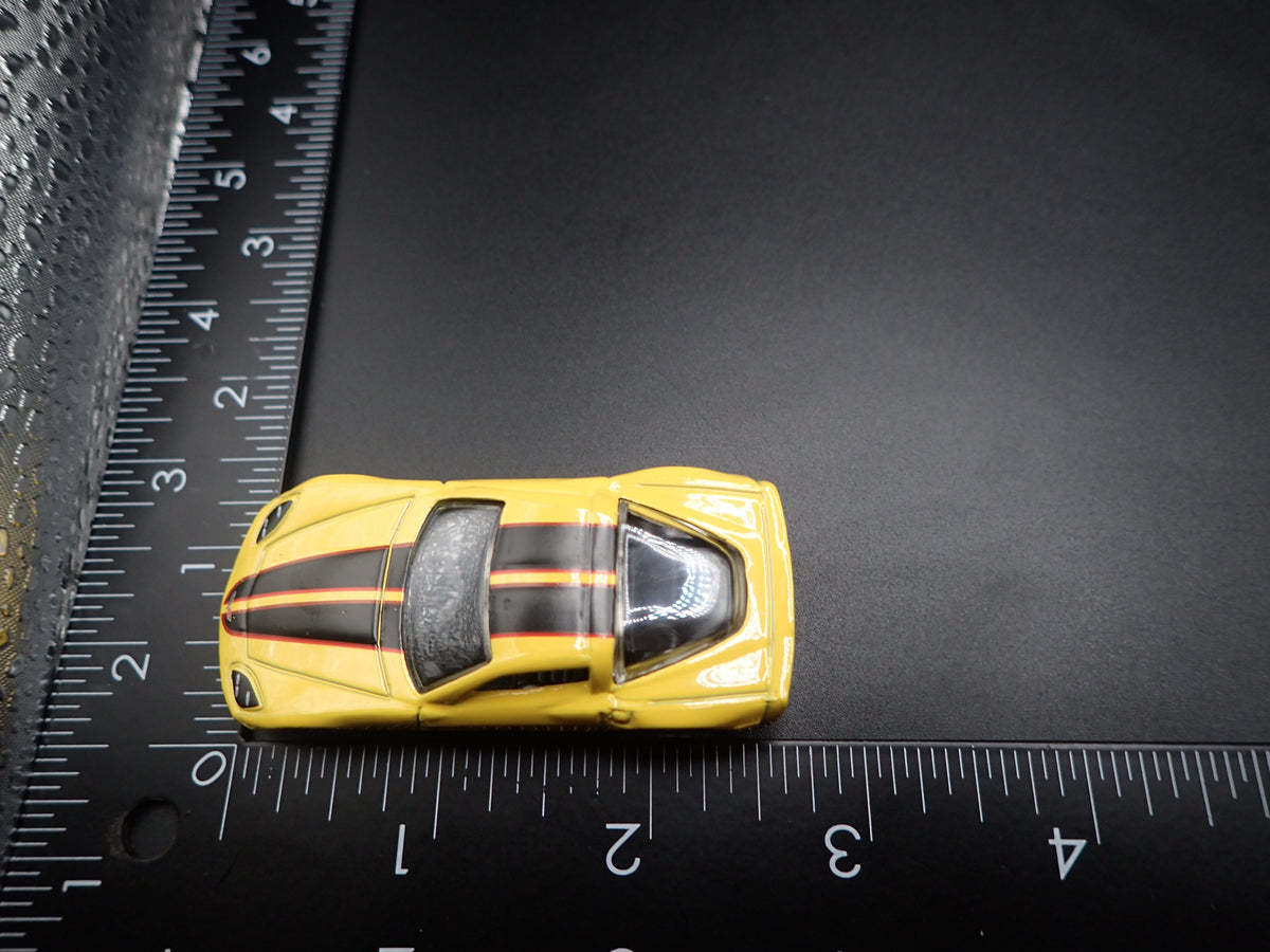 2005-2013 CHEVY CHEVROLET CORVETTE C6 YELLOW 1:64 SCALE DIORAMA DIECAST MODEL CAR
