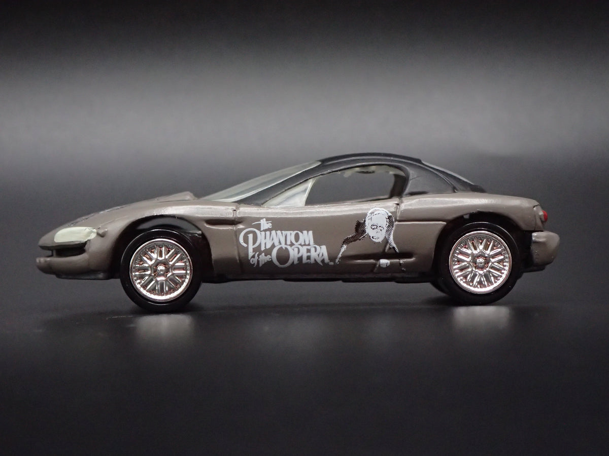 CORVETTE STINGRAY CONCEPT PHANTOM OF THE OPERA 1:64 SCALE DIECAST MODEL CAR