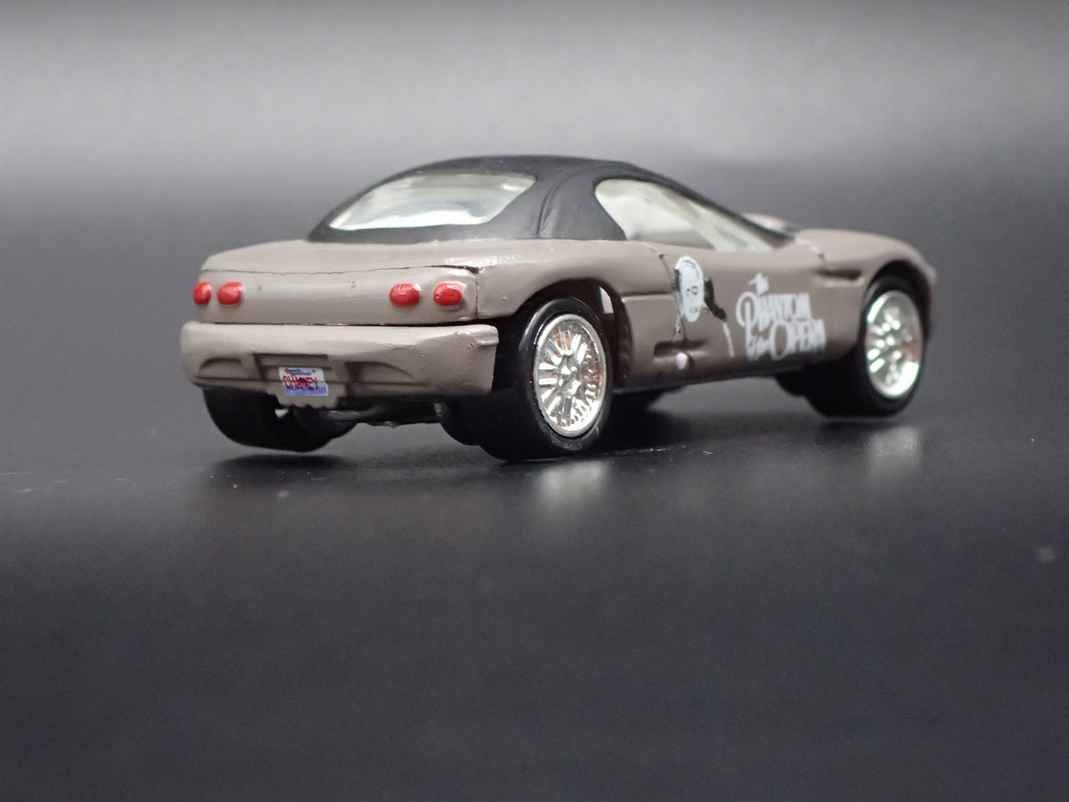 CORVETTE STINGRAY CONCEPT PHANTOM OF THE OPERA 1:64 SCALE DIECAST MODEL CAR