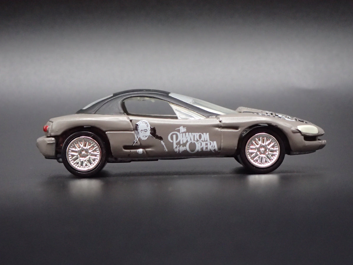 CORVETTE STINGRAY CONCEPT PHANTOM OF THE OPERA 1:64 SCALE DIECAST MODEL CAR