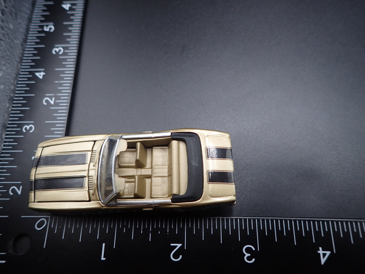 1967 67 CHEVY CHEVROLET CAMARO CONVERTIBLE GOLD 1/64 SCALE DIECAST MODEL CAR