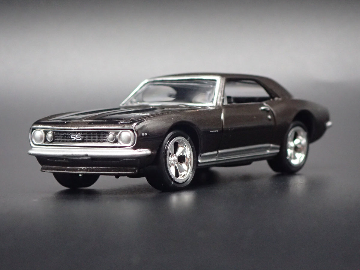 1967 67 CHEVY CHEVROLET CAMARO SS WINE 1:64 SCALE DIORAMA DIECAST MODEL CAR