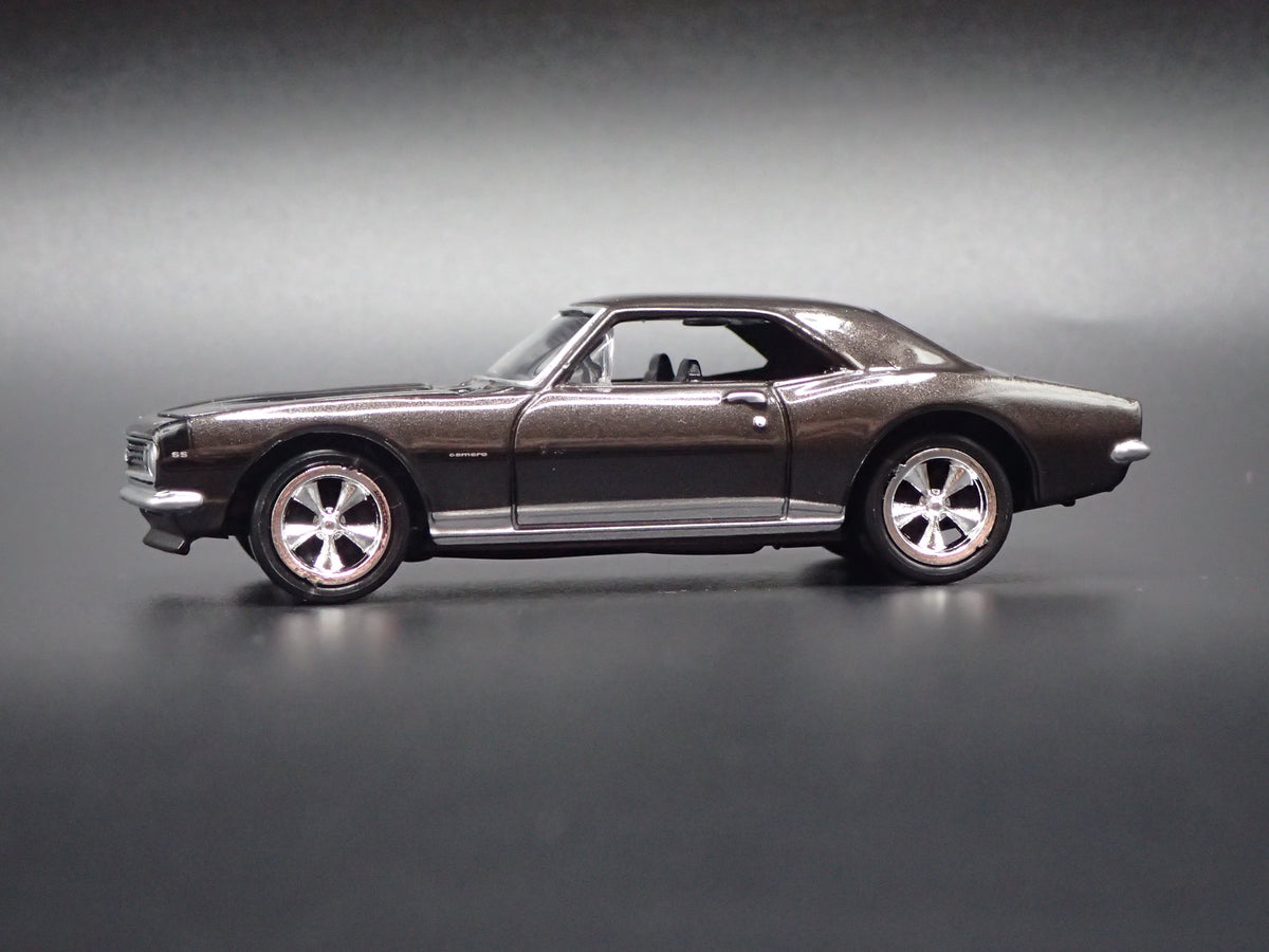 1967 67 CHEVY CHEVROLET CAMARO SS WINE 1:64 SCALE DIORAMA DIECAST MODEL CAR
