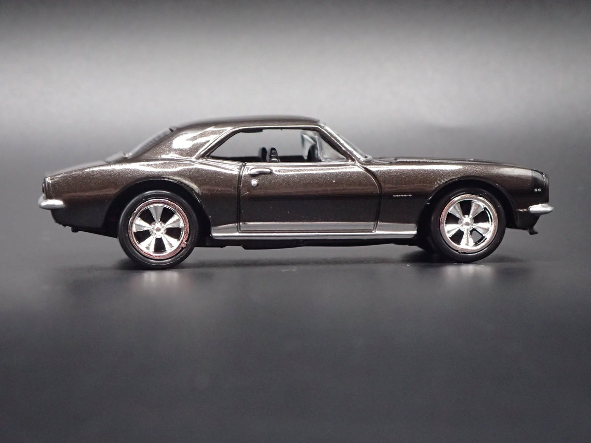 1967 67 CHEVY CHEVROLET CAMARO SS WINE 1:64 SCALE DIORAMA DIECAST MODEL CAR