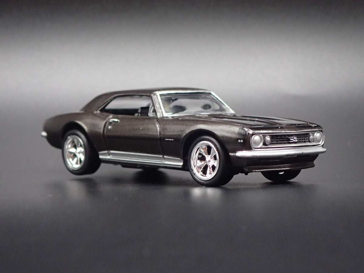 1967 67 CHEVY CHEVROLET CAMARO SS WINE 1:64 SCALE DIORAMA DIECAST MODEL CAR