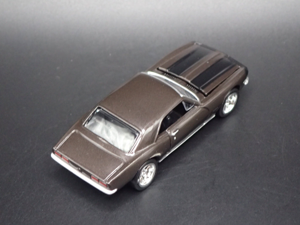 1967 67 CHEVY CHEVROLET CAMARO SS WINE 1:64 SCALE DIORAMA DIECAST MODEL CAR