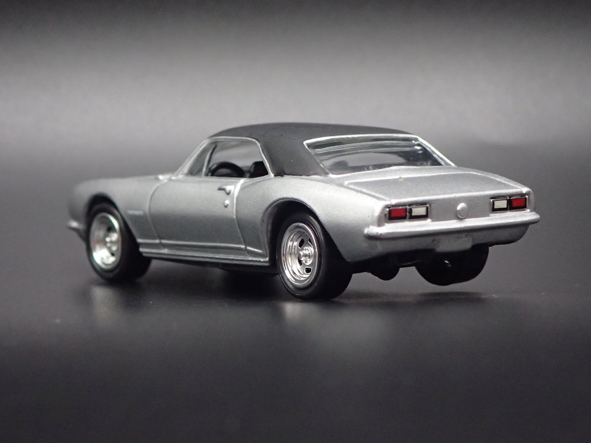 1967 67 CHEVY CHEVROLET CAMARO SILVER 1:64 SCALE DIORAMA DIECAST MODEL CAR