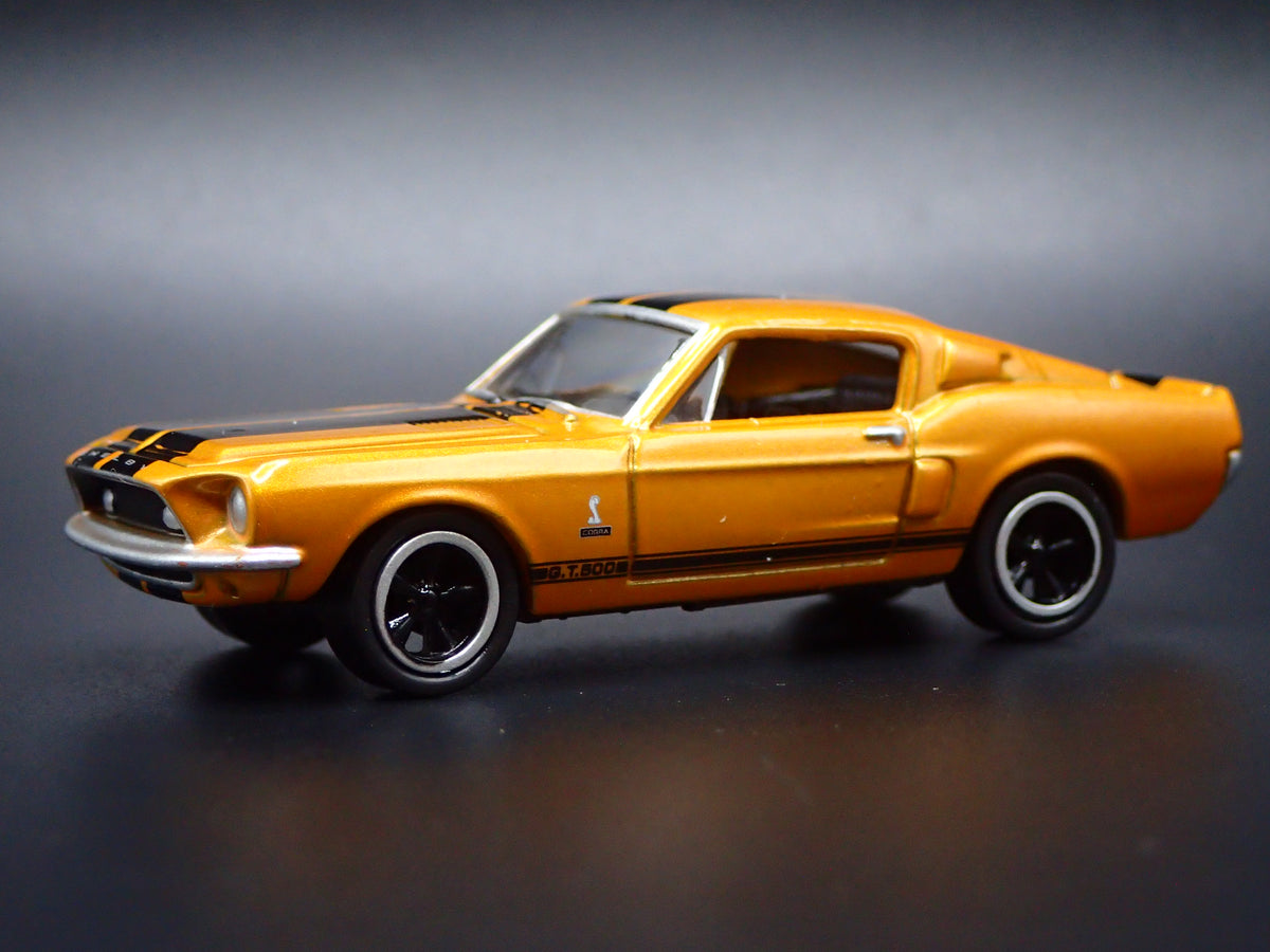 1968 68 FORD MUSTANG SHELBY GT500 GOLD 1/64 COLLECTIBLE DIECAST MODEL CAR