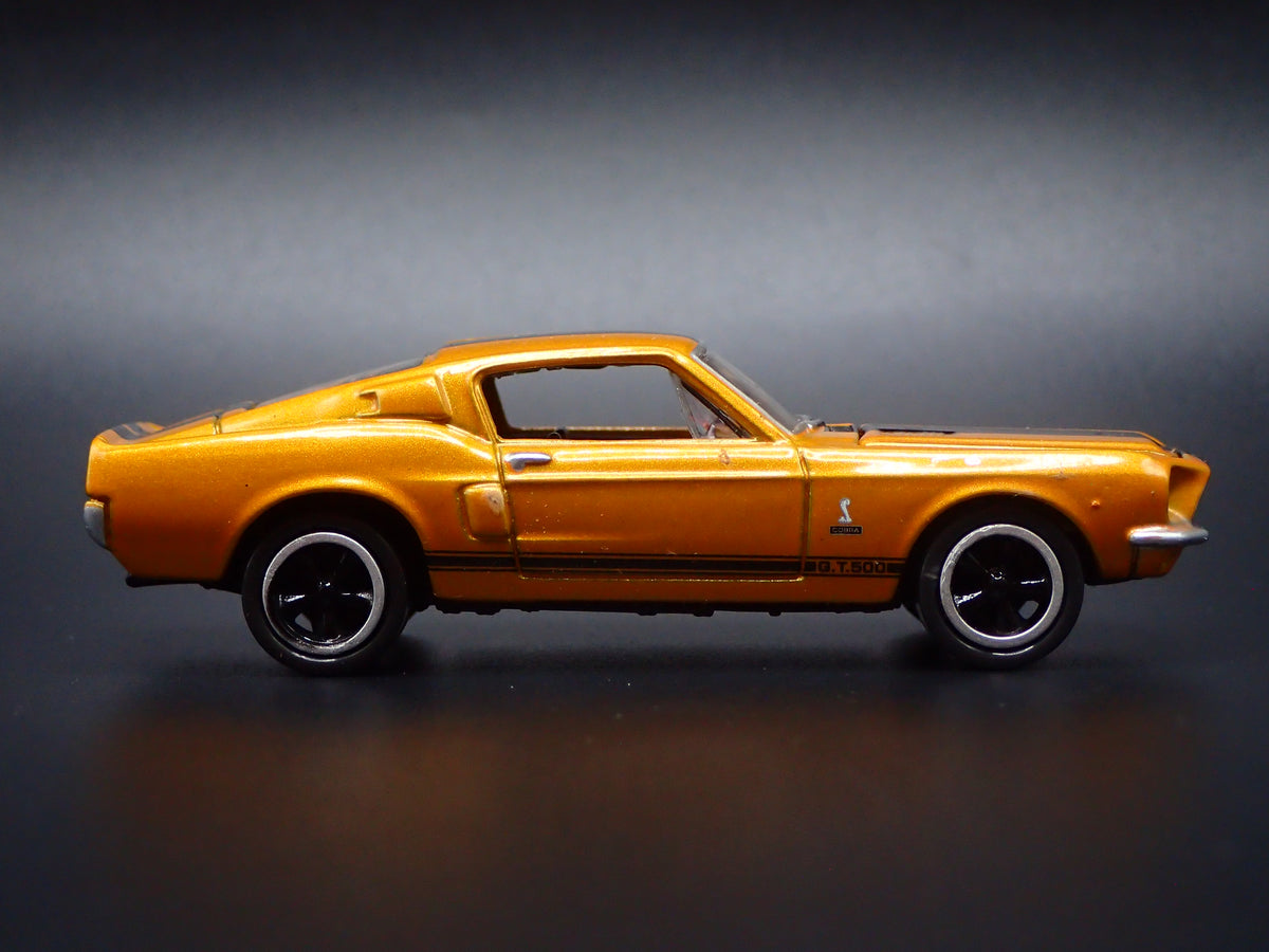 1968 68 FORD MUSTANG SHELBY GT500 GOLD 1/64 COLLECTIBLE DIECAST MODEL CAR