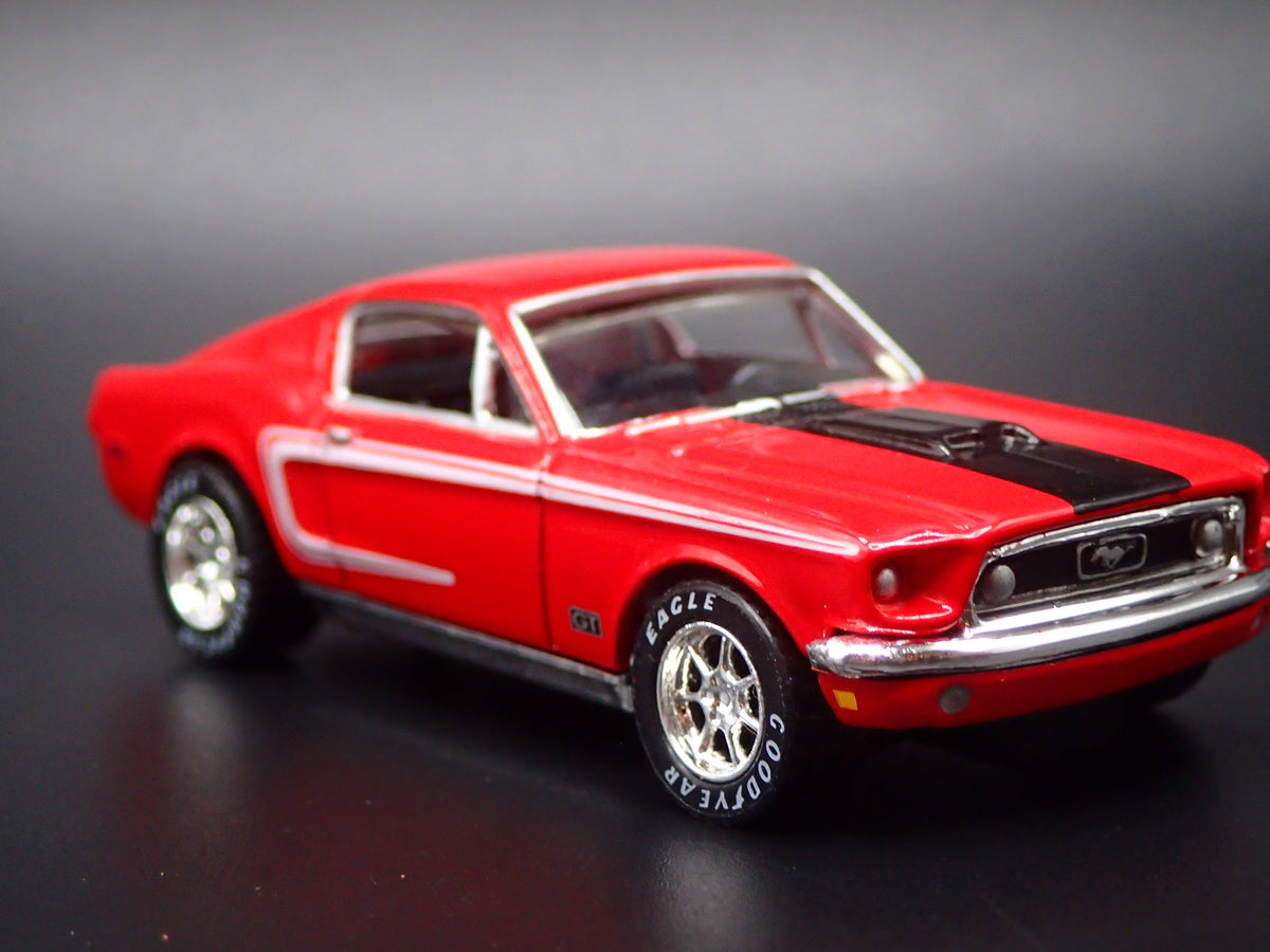 1968 68 FORD MUSTANG GT FASTBACK RED 1:64 SCALE DIORAMA DIECAST MODEL CAR