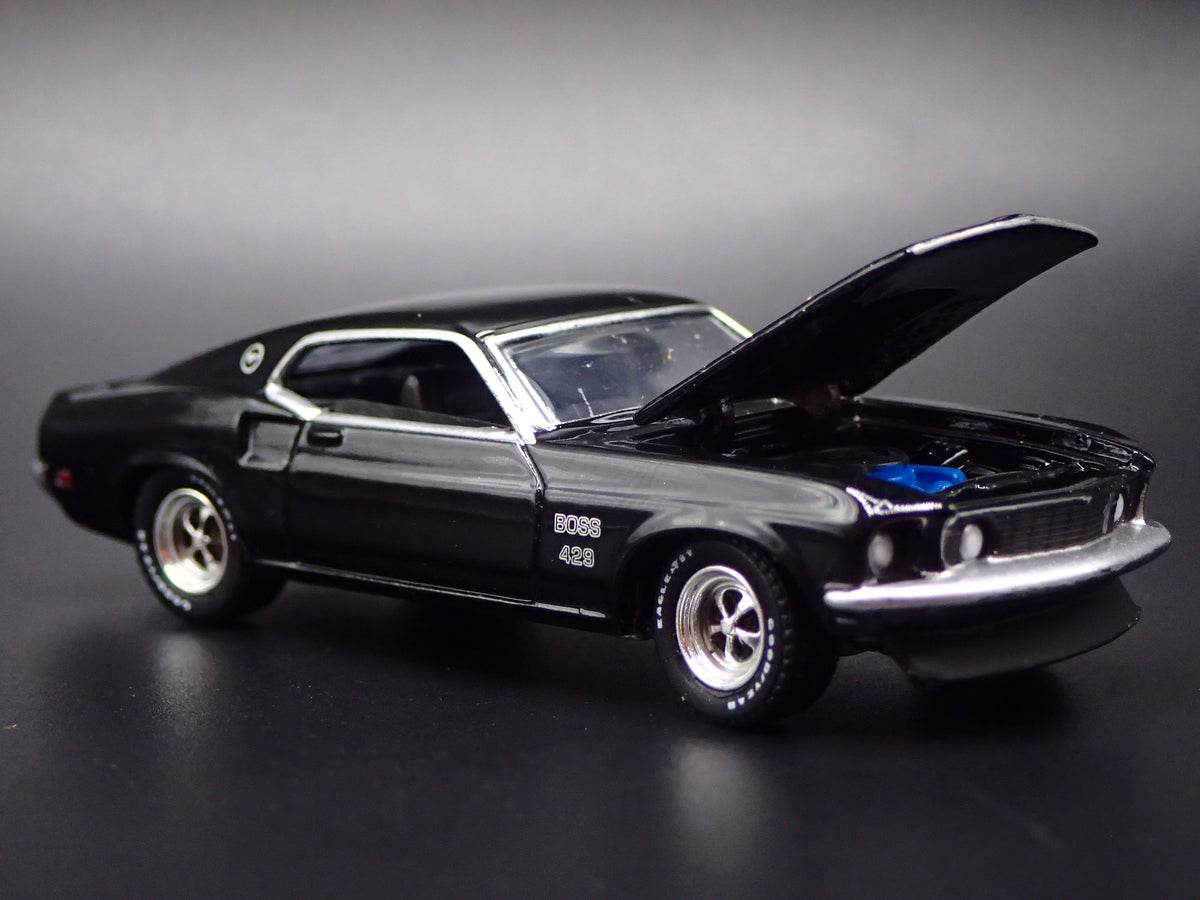 1969 69 FORD MUSTANG BOSS 429 FASTBACK 1/64 SCALE COLLECTIBLE DIECAST MODEL CAR