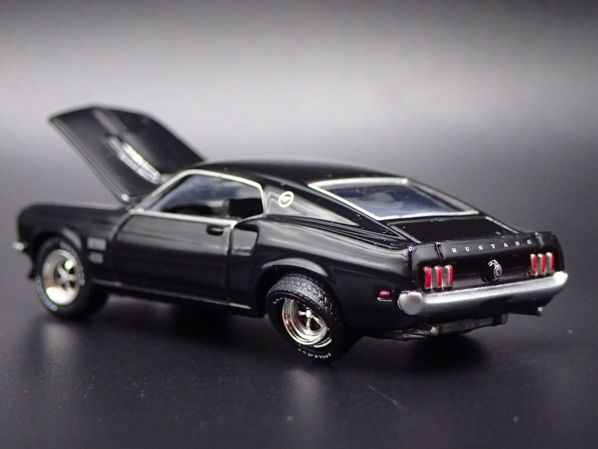 1969 69 FORD MUSTANG BOSS 429 FASTBACK 1/64 SCALE COLLECTIBLE DIECAST MODEL CAR