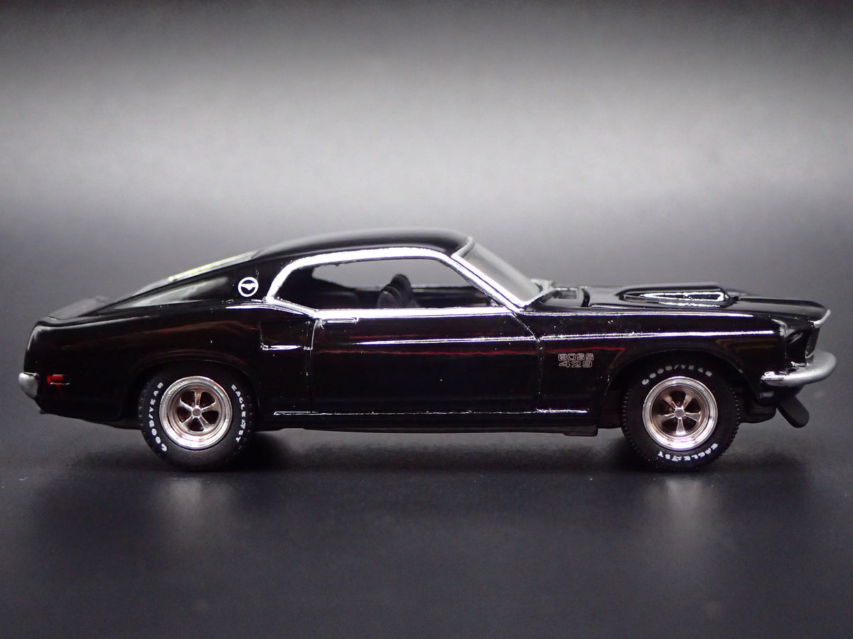 1969 69 FORD MUSTANG BOSS 429 FASTBACK 1/64 SCALE COLLECTIBLE DIECAST MODEL CAR