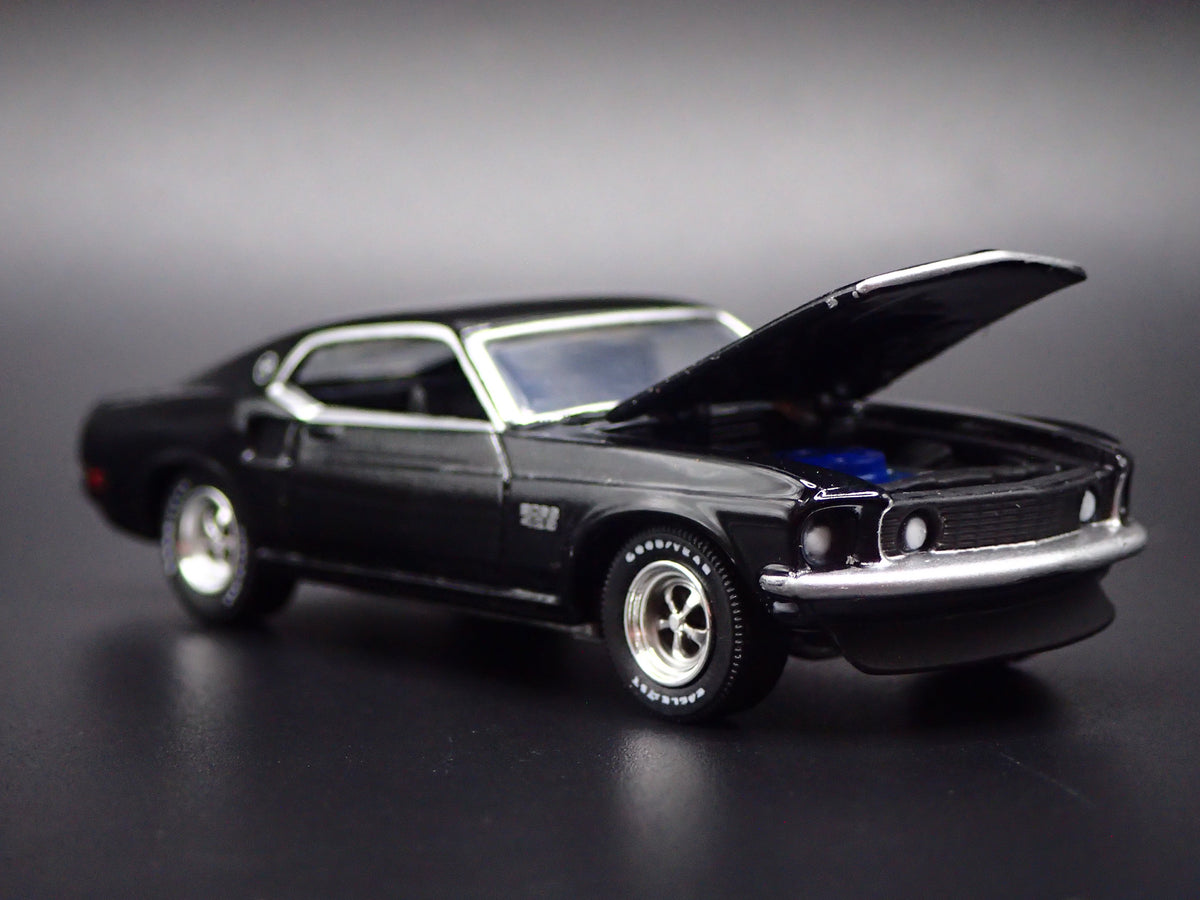 1969 69 FORD MUSTANG BOSS 429 FASTBACK 1/64 SCALE COLLECTIBLE DIECAST MODEL CAR