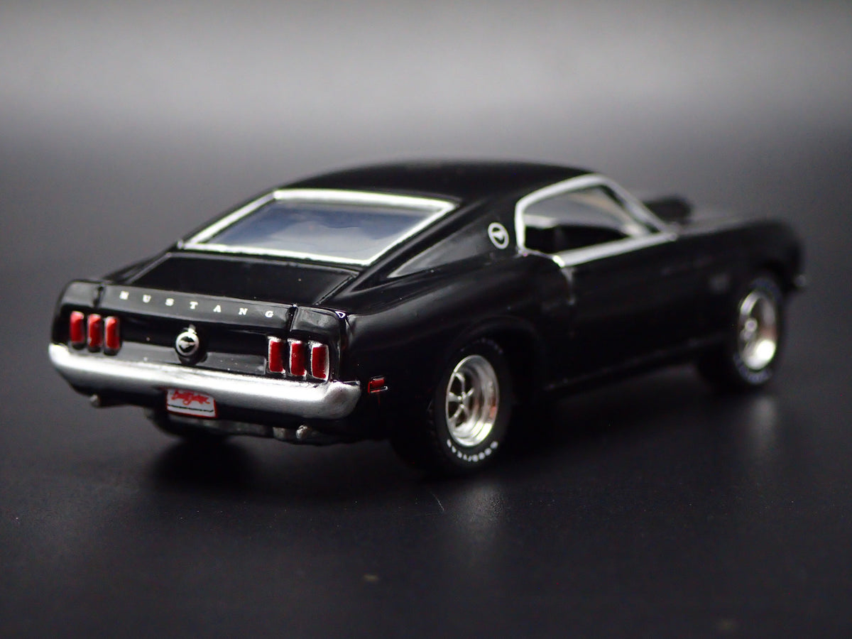 1969 69 FORD MUSTANG BOSS 429 FASTBACK 1/64 SCALE COLLECTIBLE DIECAST MODEL CAR
