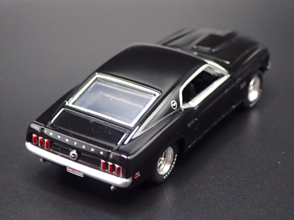 1969 69 FORD MUSTANG BOSS 429 FASTBACK 1/64 SCALE COLLECTIBLE DIECAST MODEL CAR