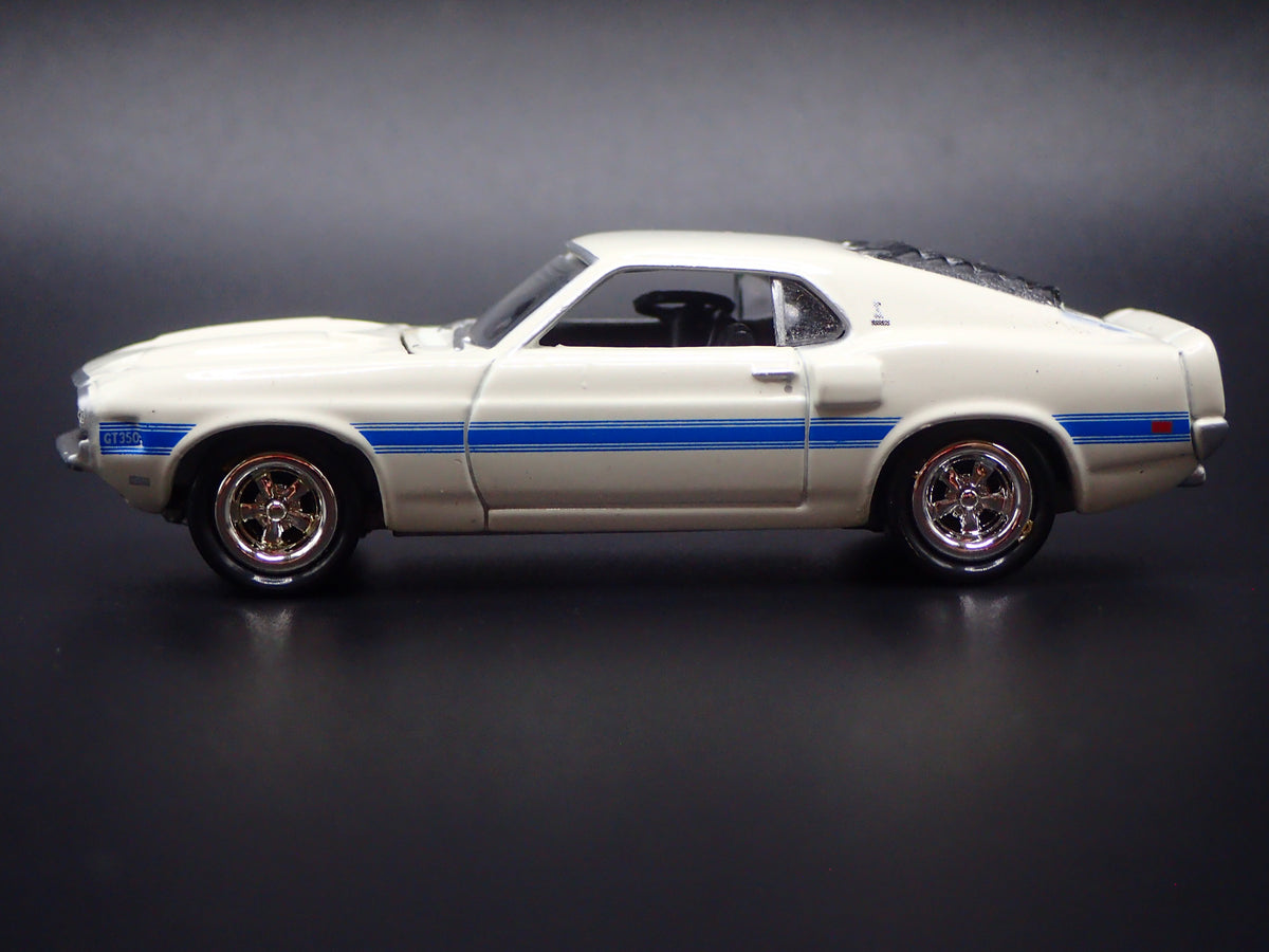 1969 69 FORD MUSTANG SHELBY GT350 FASTBACK WHITE 1/64 SCALE DIECAST MODEL CAR