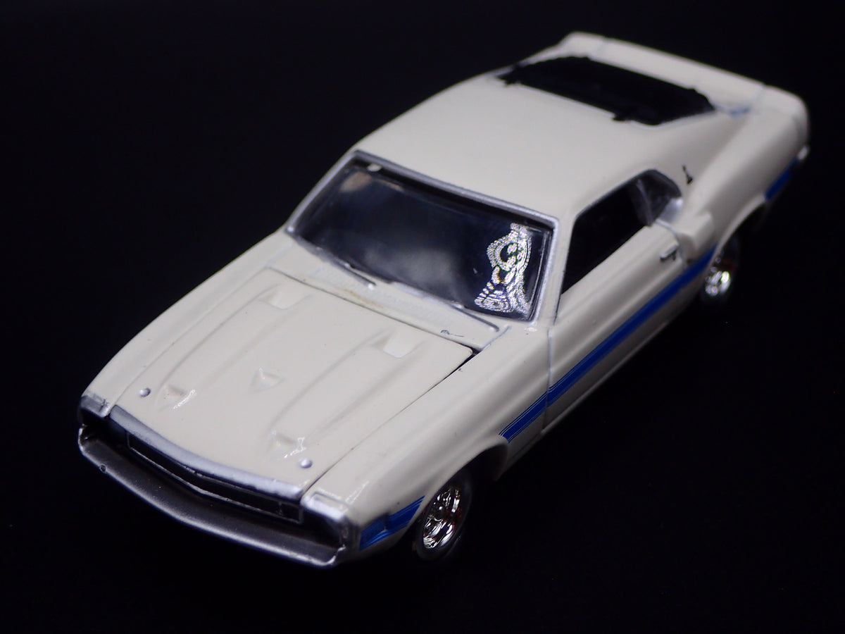 1969 69 FORD MUSTANG SHELBY GT350 FASTBACK WHITE 1/64 SCALE DIECAST MODEL CAR
