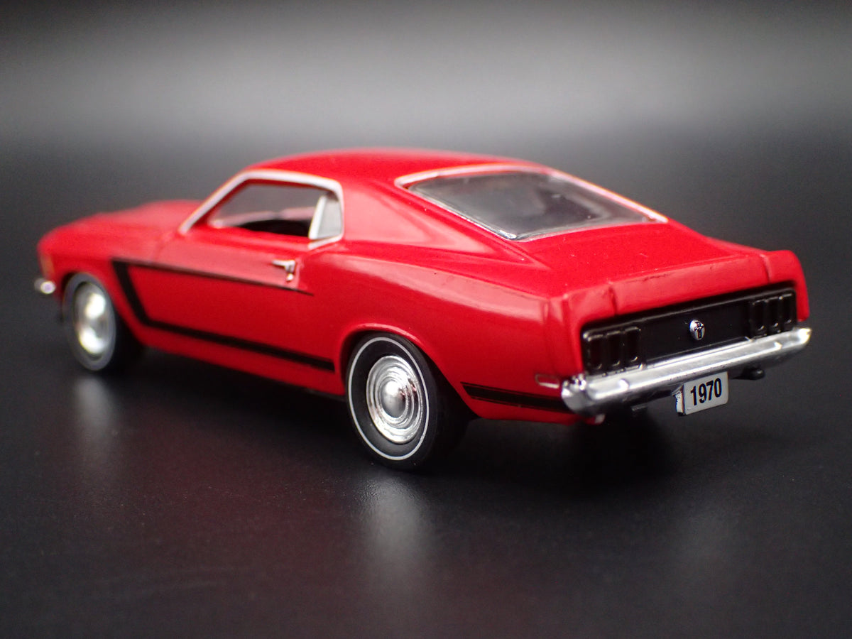 1970 70 FORD MUSTANG GRABBER FASTBACK RED 1:64 SCALE DIORAMA DIECAST MODEL CAR