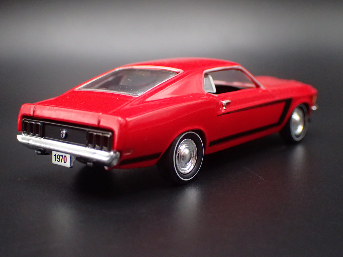 1970 70 FORD MUSTANG GRABBER FASTBACK RED 1:64 SCALE DIORAMA DIECAST MODEL CAR