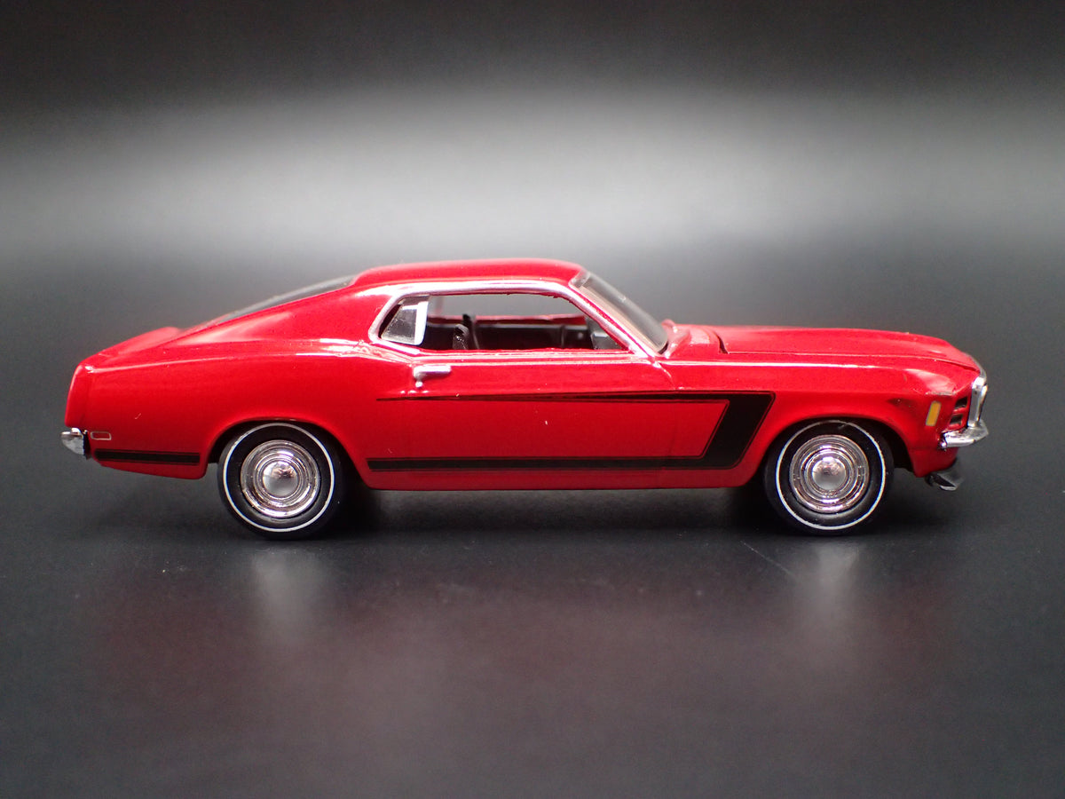 1970 70 FORD MUSTANG GRABBER FASTBACK RED 1:64 SCALE DIORAMA DIECAST MODEL CAR