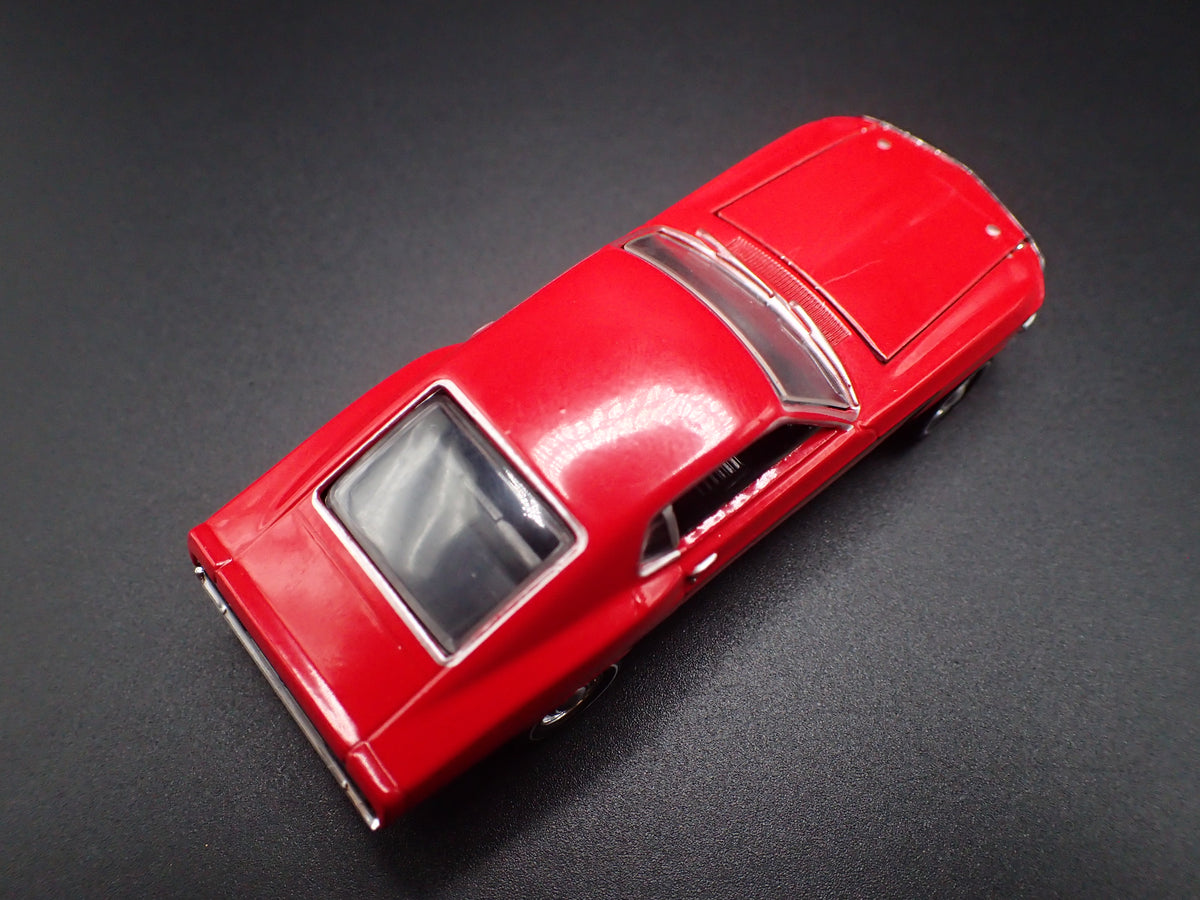 1970 70 FORD MUSTANG GRABBER FASTBACK RED 1:64 SCALE DIORAMA DIECAST MODEL CAR