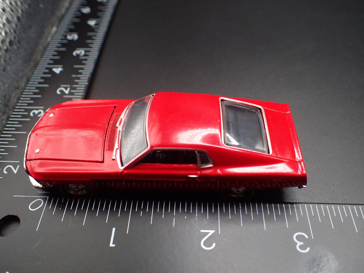 1970 70 FORD MUSTANG GRABBER FASTBACK RED 1:64 SCALE DIORAMA DIECAST MODEL CAR