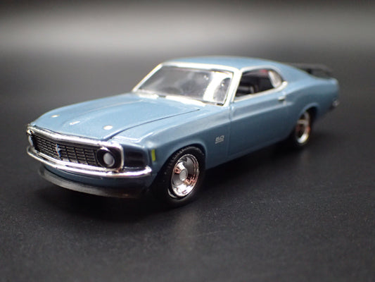 1970 70 FORD MUSTANG FASTBACK BLUE 1:64 SCALE DIORAMA DIECAST MODEL CAR-Burning Rubber Toy Company