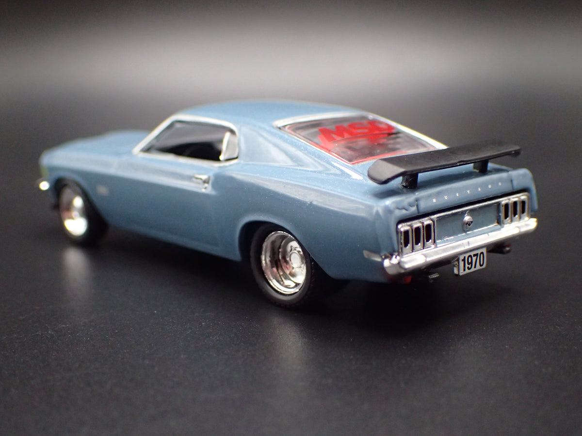 1970 70 FORD MUSTANG FASTBACK BLUE 1:64 SCALE DIORAMA DIECAST MODEL CAR