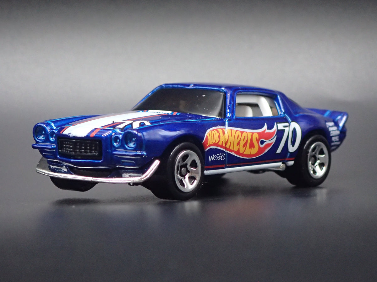 1970 70 CHEVY CHEVROLET CAMARO BLUE 1/64 SCALE DIORAMA DIECAST MODEL CAR